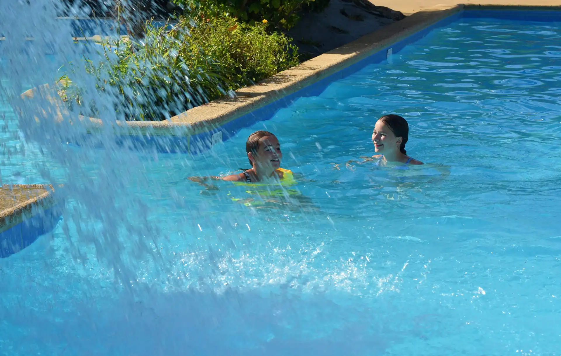 camping avec piscine couverte a fouesnant