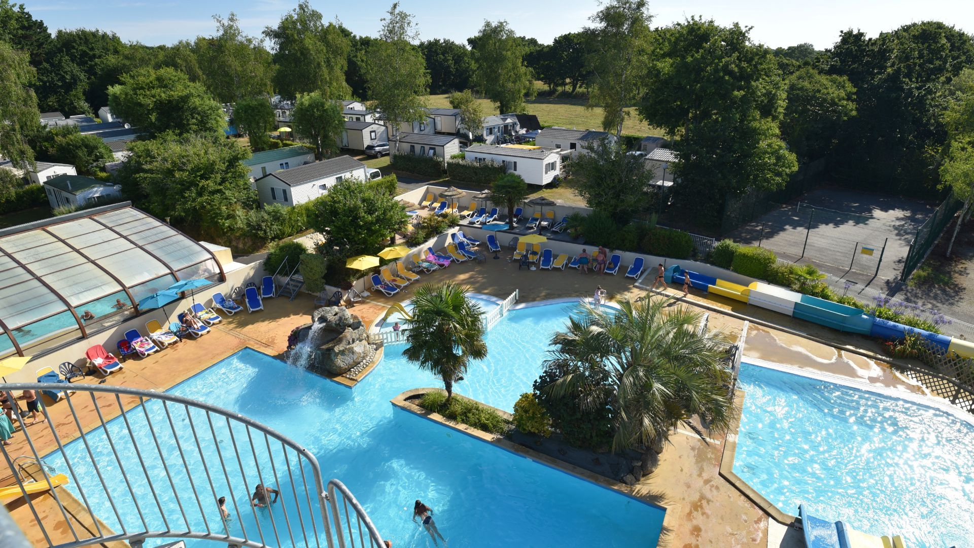 camping avec espace aquatique et piscine chaufee bretagne