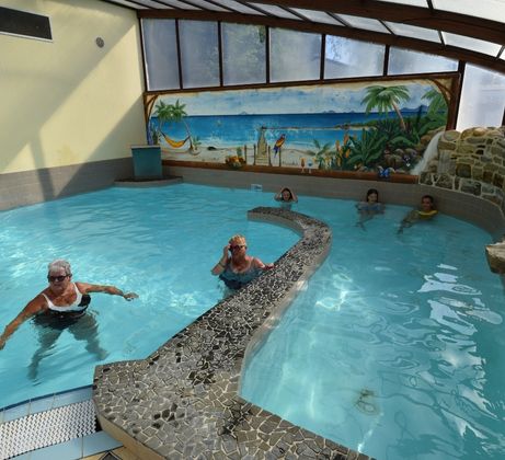 camping piscine chaufee bretagne